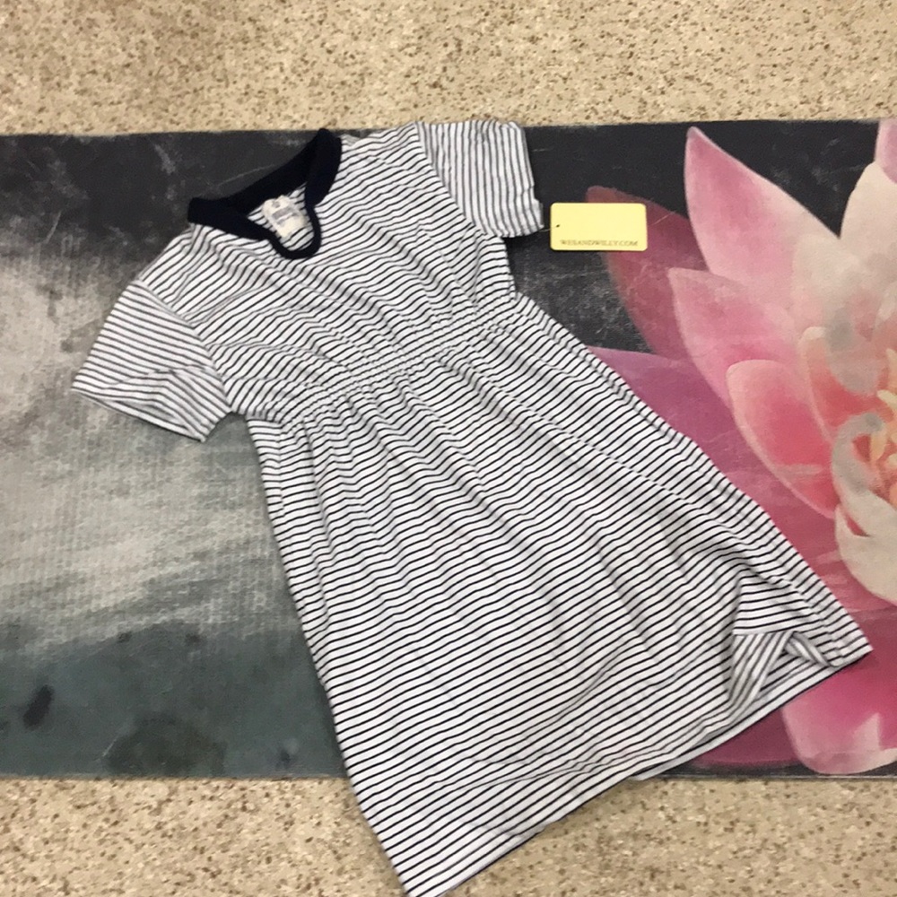 NWT GRL98 by Wes& Willy Short Sleeve Dress Size 5